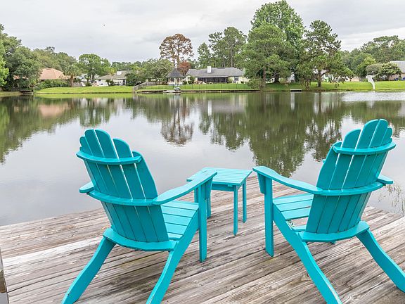 2nd image of 14439 Pond Pl