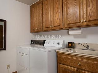 17 Goldfinch Ave, Henderson, NV 89014