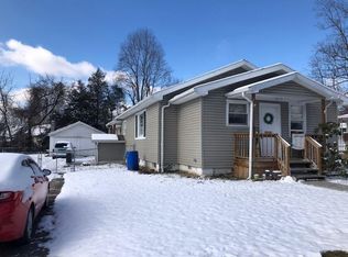 329 Woods Ave, Oak Hill, WV 25901