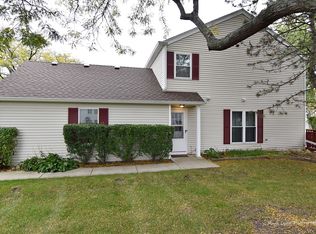 2635 Oakshire Ct, Aurora, IL 60502