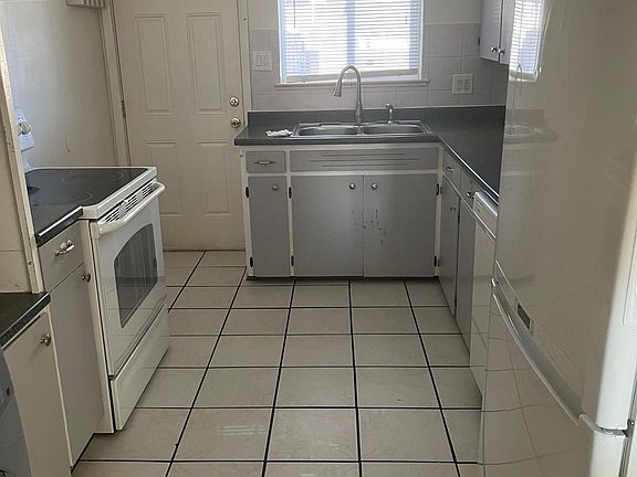 3rd image of 8609 W 54th Pl #A