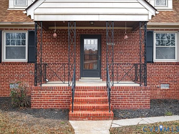 3rd image of 3609 Chapel Dr