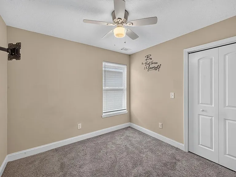 934 Boyd Ln — Photo 18