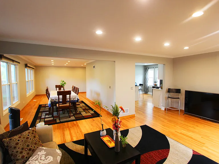 172 E Fox Hill Dr — Photo 11