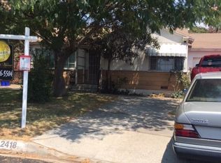 2418 Calmia Rd, Duarte, CA 91010