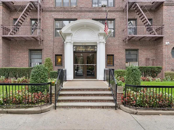 73-20 Austin Street #2E, Forest Hills, NY 11375