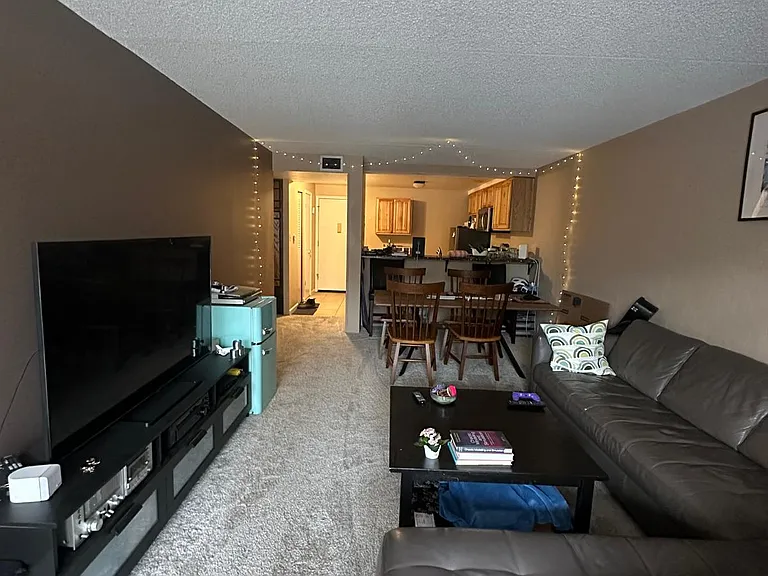 805 29th St #204 — Photo 7