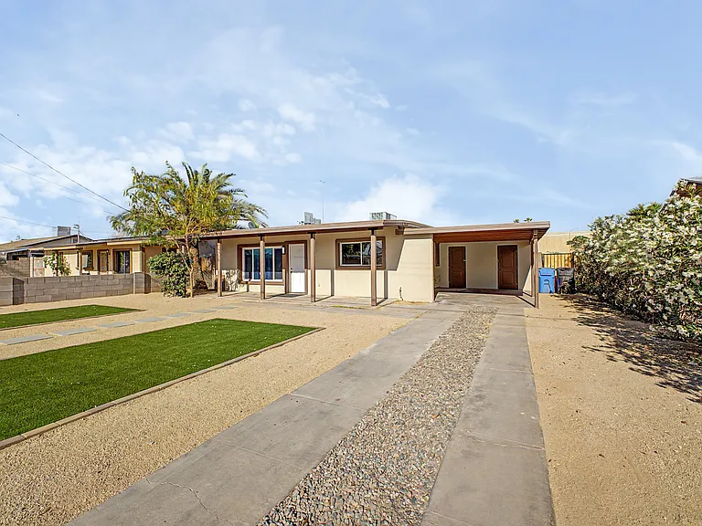 3107 N 25th Dr — Photo 3