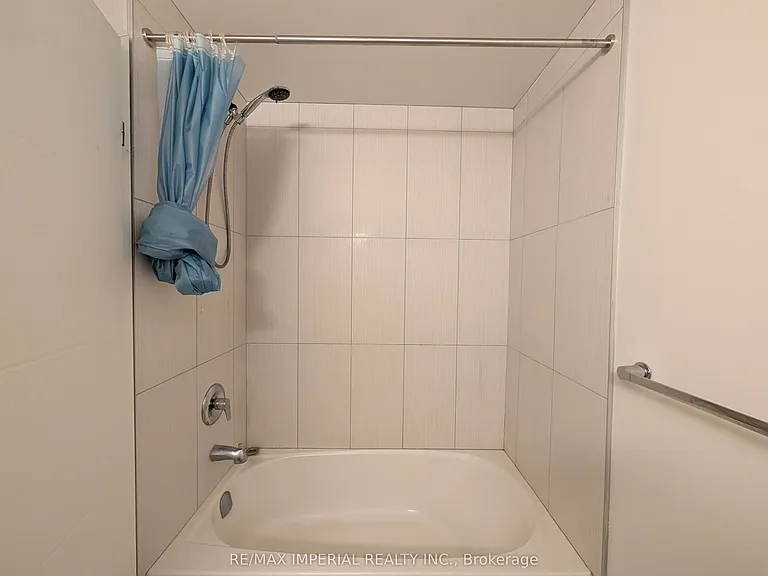 251 Hemlock St #526 — Photo 21