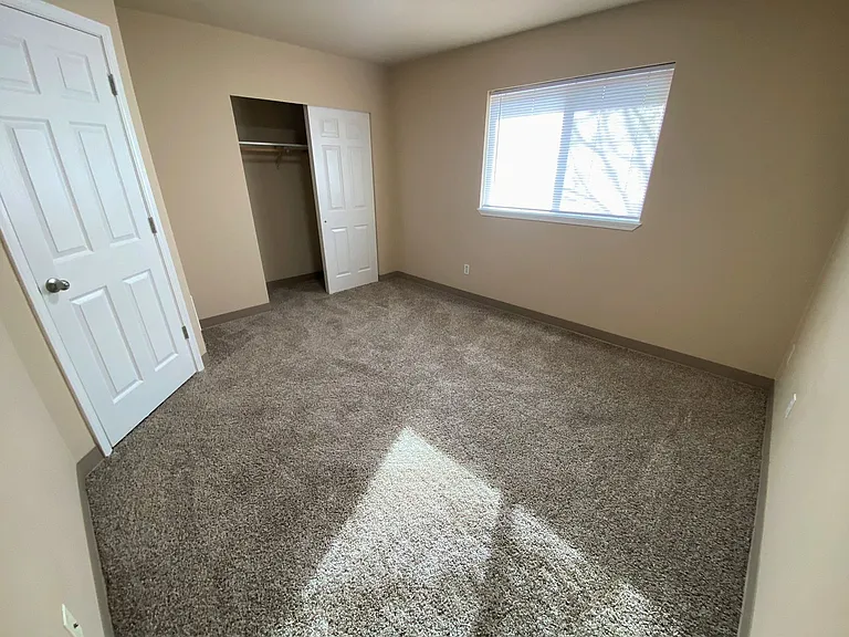 Hummingbird Court — Photo 13