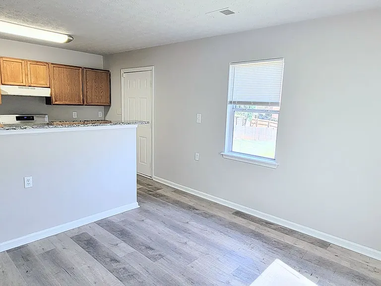 41 Meldon Ave SE — Photo 4
