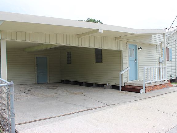 2nd image of 516 Everette St