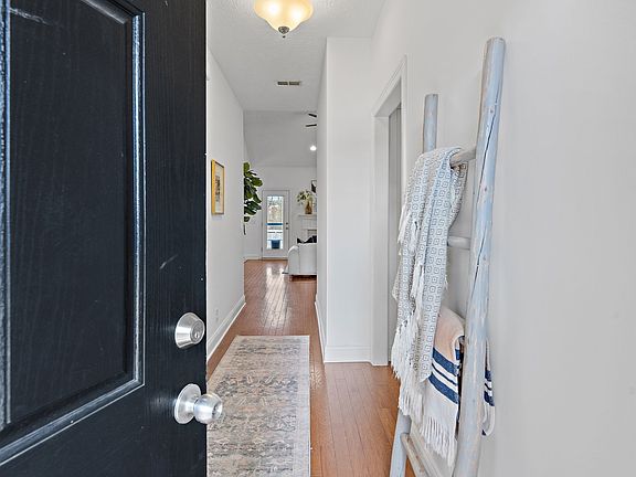 4th image of 4370 Scottish Dr