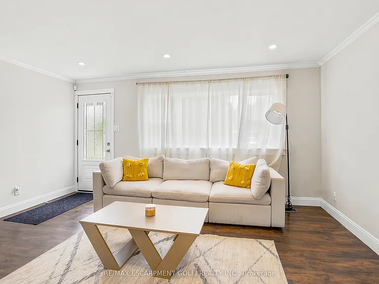 21 Mary St — Photo 2