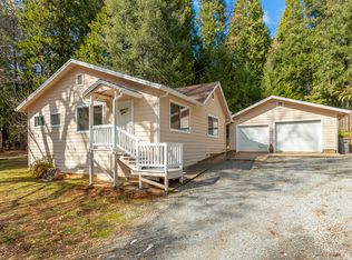 29412 Fenders Ferry Rd, Round Mountain, CA 96084