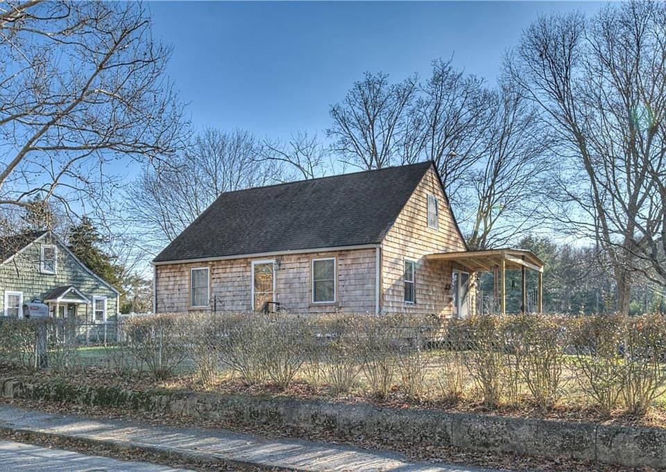88 School St, North Kingstown, RI 02852 Zillow