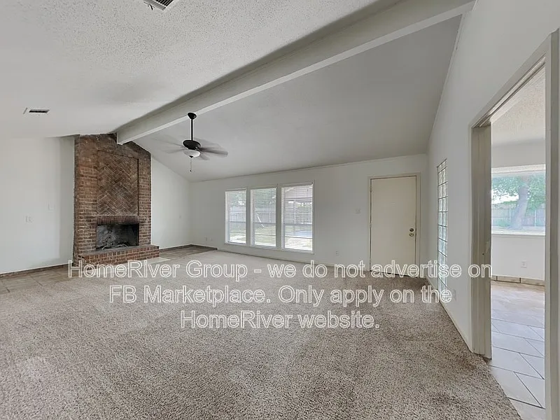 3 bed, 2.0 bath, 1614 sqft, $1,950 — Photo 2