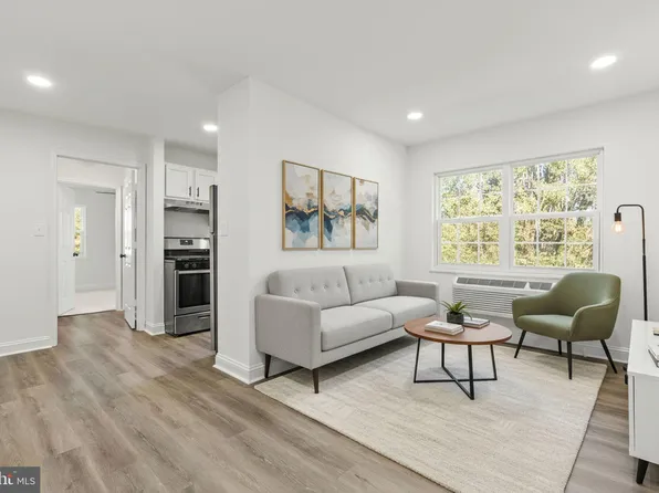 2237 Farrington Ave #6-204, Alexandria, VA 22303