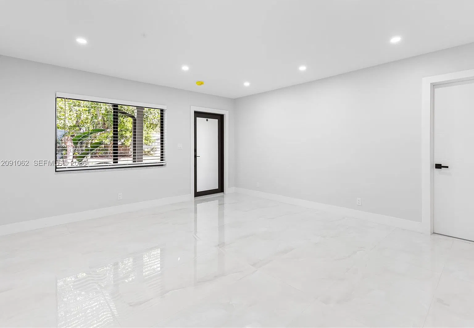 3 bed, 1714 sqft, $3,700 — Photo 3