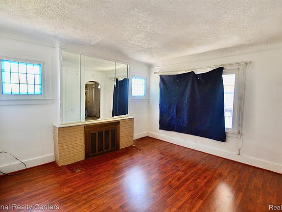 5th image of 12245 Meyers Rd