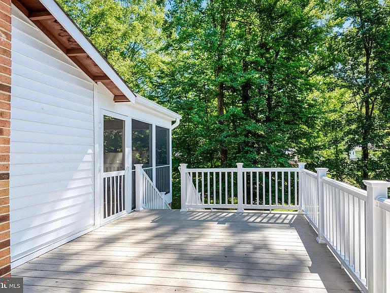 5019 Fleming Dr — Photo 38