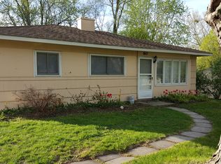 60 S Seebert St, Cary, IL 60013