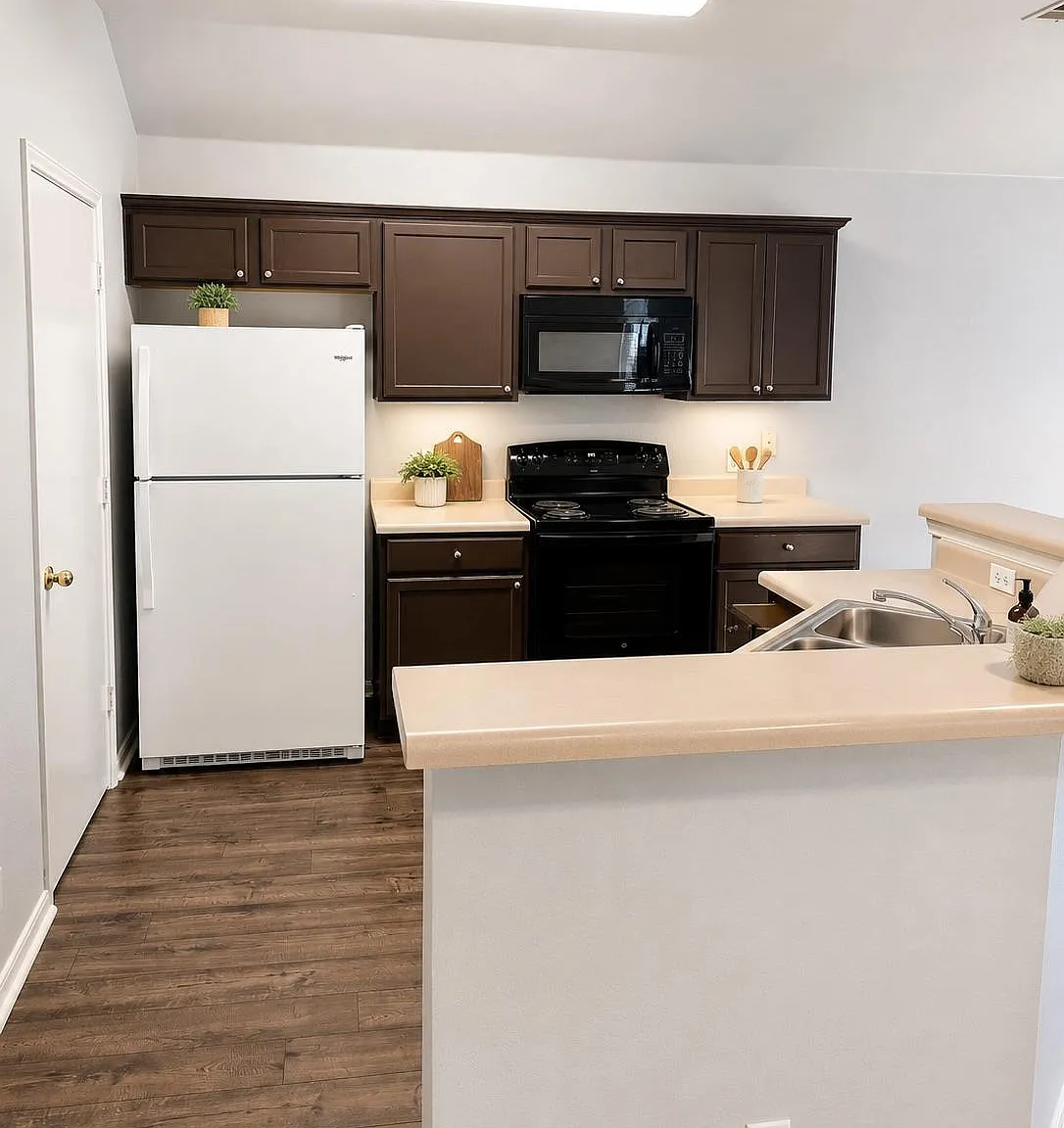 2 bed, 2.0 bath, 4048 sqft, $1,150 — Photo 3