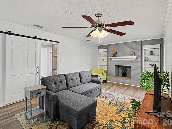 3rd image of 5308 River Falls Dr #5