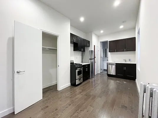 Rented by Kahen Properties | media 16