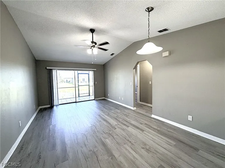 823 Gleason Pkwy #2 — Photo 9