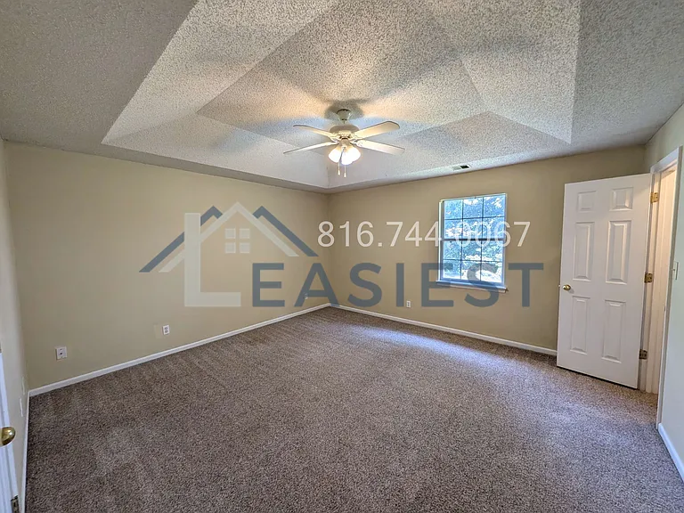 1855 NE Knollbrook St — Photo 14