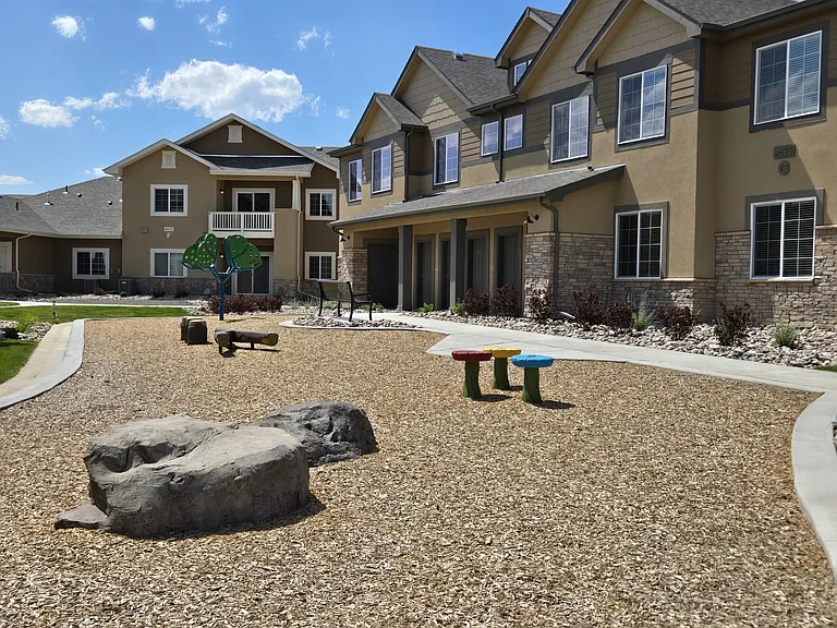 Pelican Bluff Apartments — Photo 7