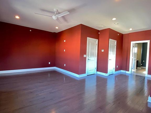 5th image of 2618 E York St