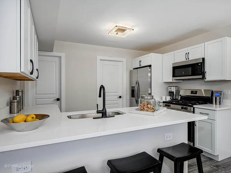 1285 Summersweet Ln — Photo 7