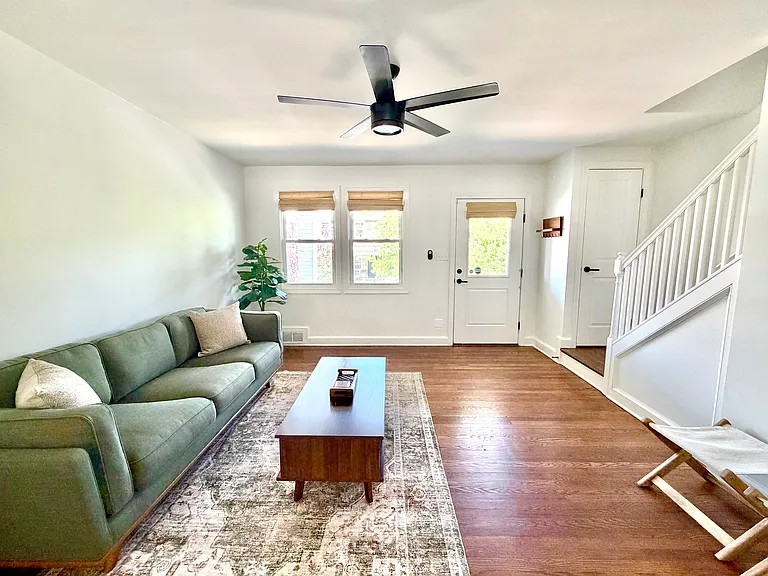 1781 Lyman Pl NE — Photo 3
