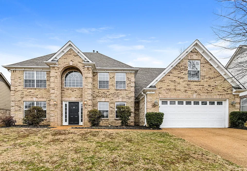 105 Whispering Creek Dr