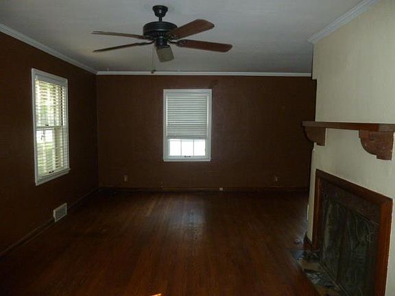 3rd image of 5213 Nall Ave