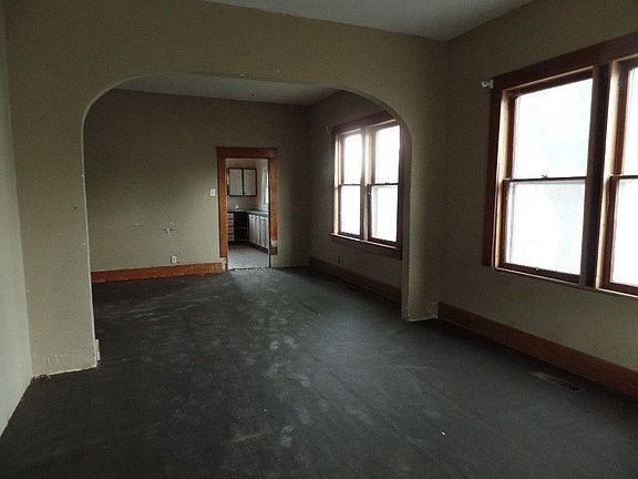 2nd image of 1310 Avenue B