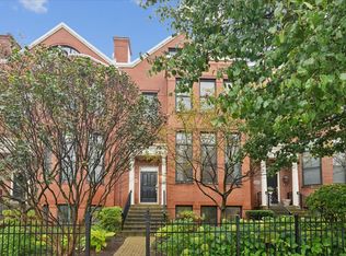 2081 Valor Ct, Glenview, IL 60026