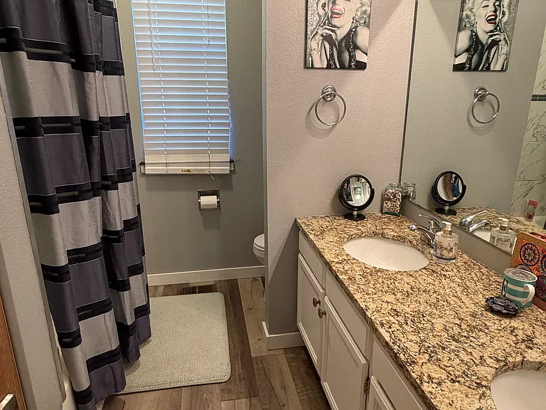 Bathroom 2