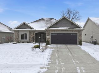 832 Owls Point, Fort Wayne, IN 46825