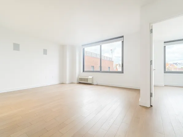 152-09 88th Avenue image 7 of 14