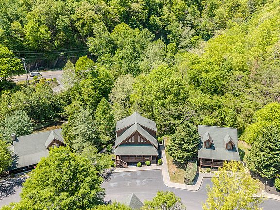 3rd image of 3127 Smoky Ridge Way