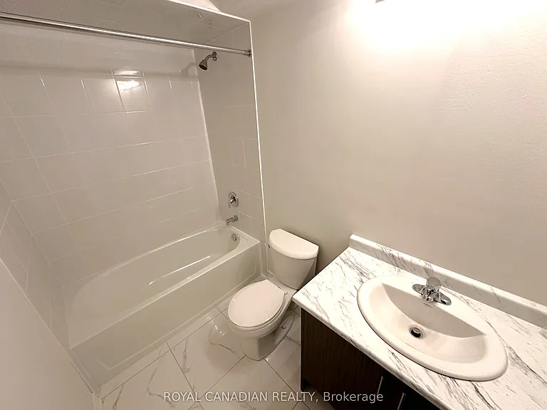 9 Bannister Rd #UPPER — Photo 15