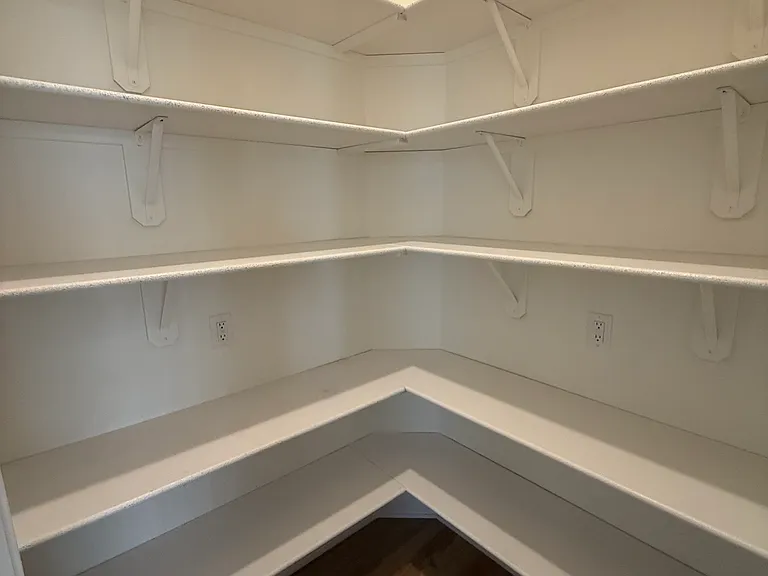 11013 Bearcreek Dr — Photo 12