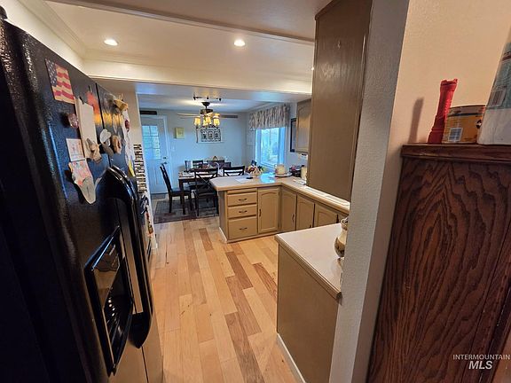 4th image of 1535 Sunnyside Rd