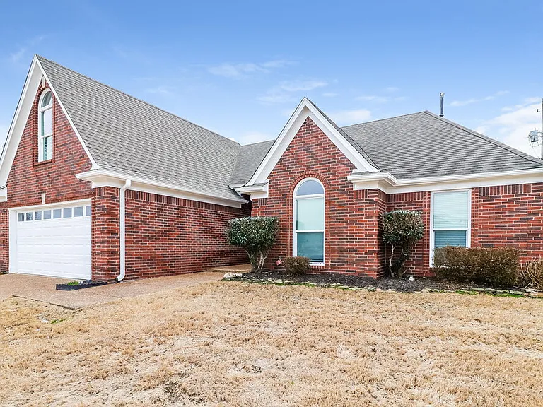 9355 Helmsley Dr — Photo 4
