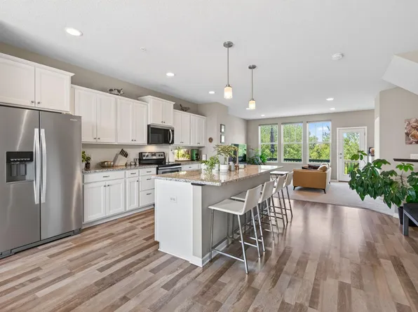 1470 Old Highway 8, New Brighton, MN 55112