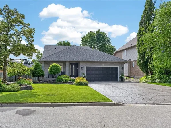51 Cabriolet Cres, Hamilton, ON L9K 1K5