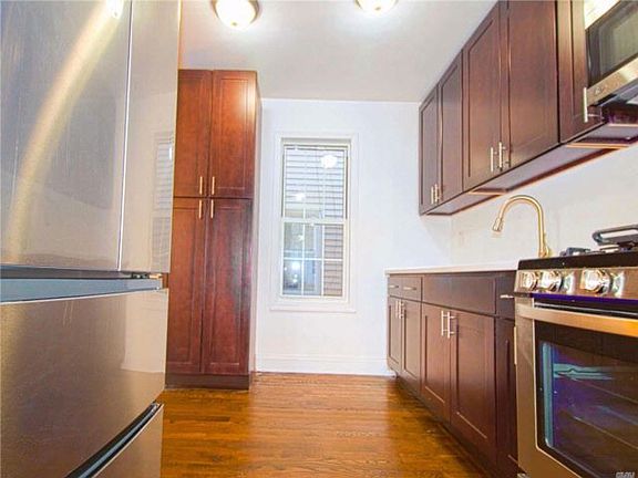 3rd image of 173-01 107 Ave.